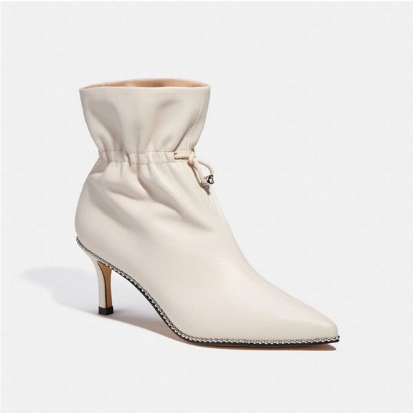 Coach Winyee Cream Leather Pointed Toe Heeled Boots with Studded Detail Size 8 - Picture 1 of 16